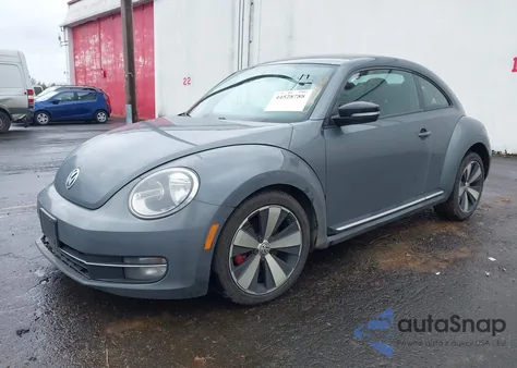 2013 Volkswagen Beetle 2.0T Turbo из США, поврежденный, VIN 3VWV67AT1DM660053